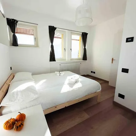 Laurel Apartment
